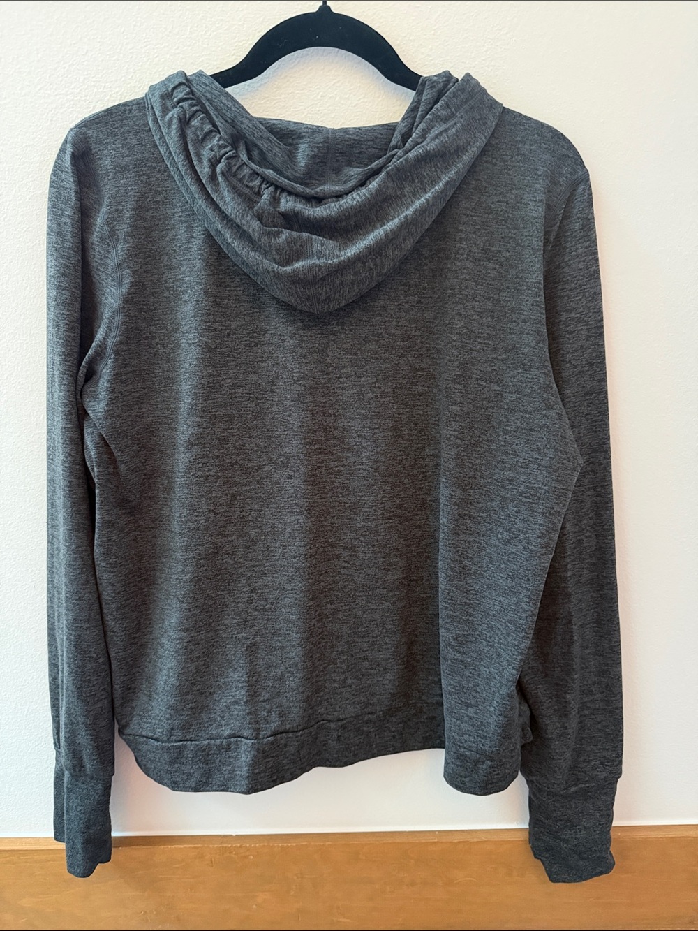 Vuori Charcoal Gray Hoodie Sweater - Picture 4 of 4
